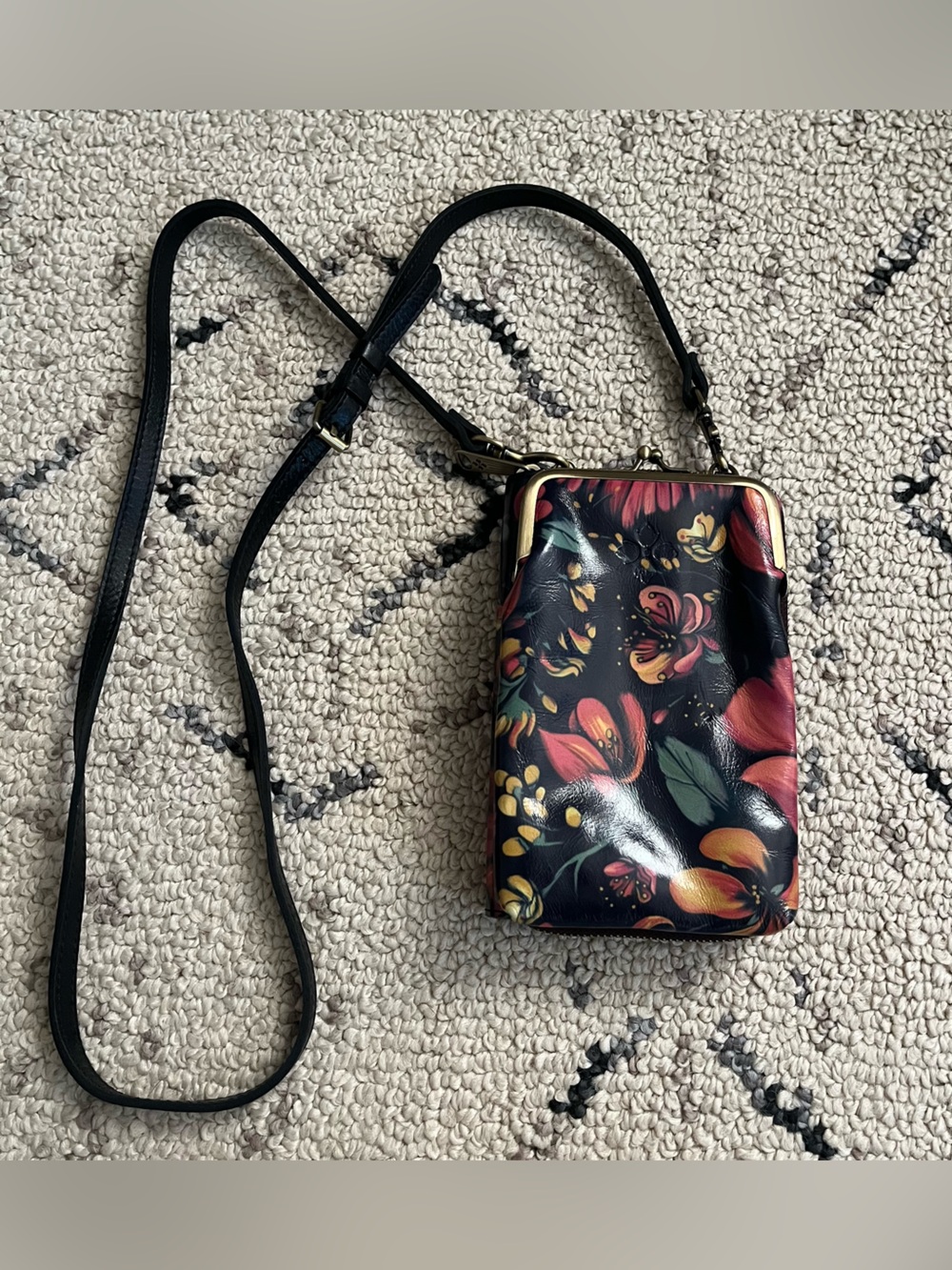 Patricia Nash Floral Crossbody Phone Bag - Black Floral Print Adjustable